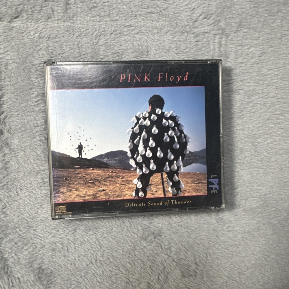 PINK FLOYD Live Delicate Sound Of Thunder 2 CD Columbia UPC 07464444842